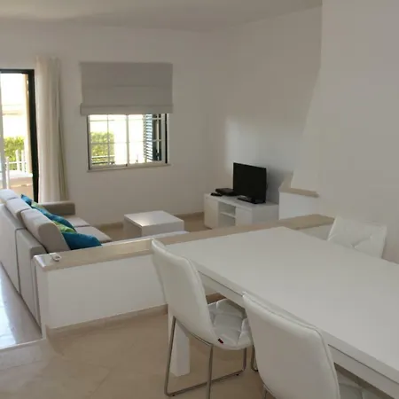 V2 X 度假居 阿尔布费拉